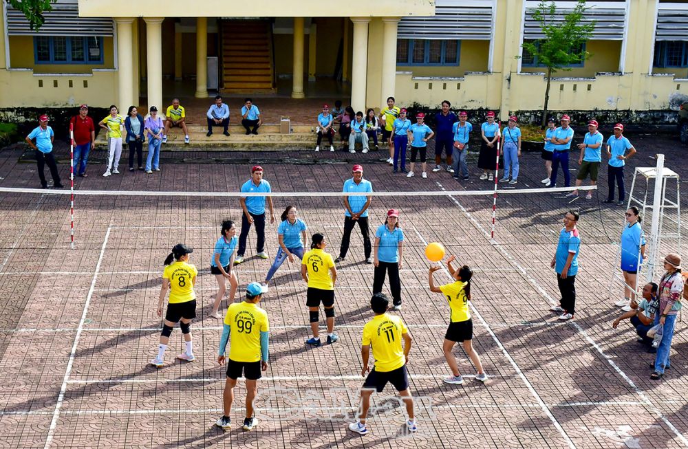 bóng chuyền hơi