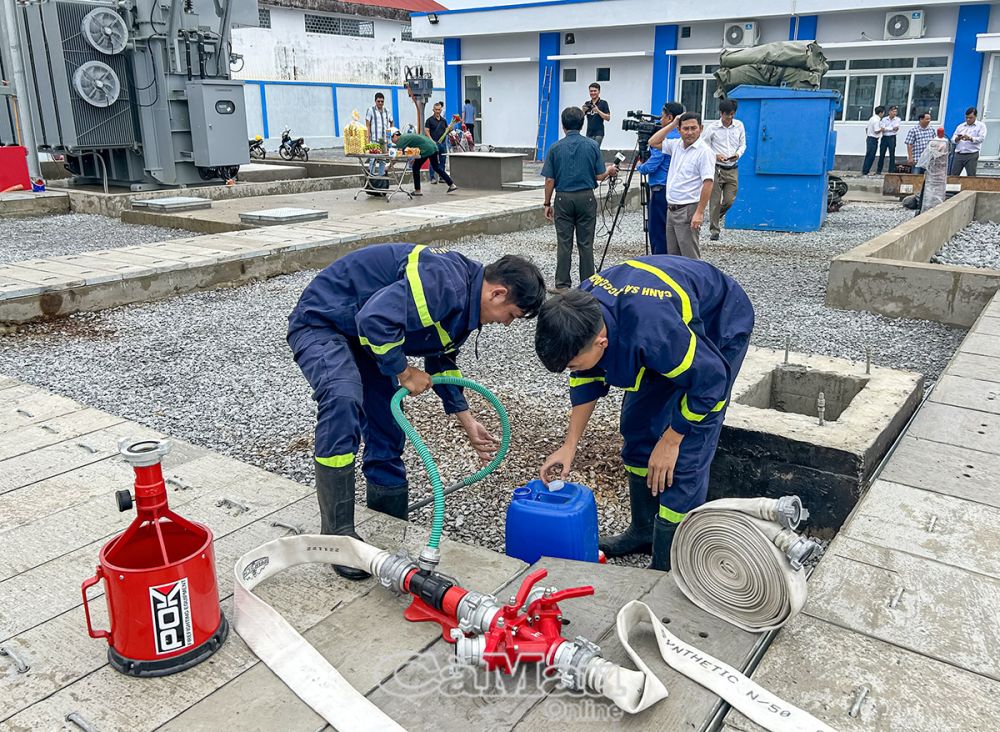 Công tác an toàn phòng cháy chữa cháy luôn được Công ty Ðiện lực Cà Mau đặc biệt quan tâm tại các đơn vị.