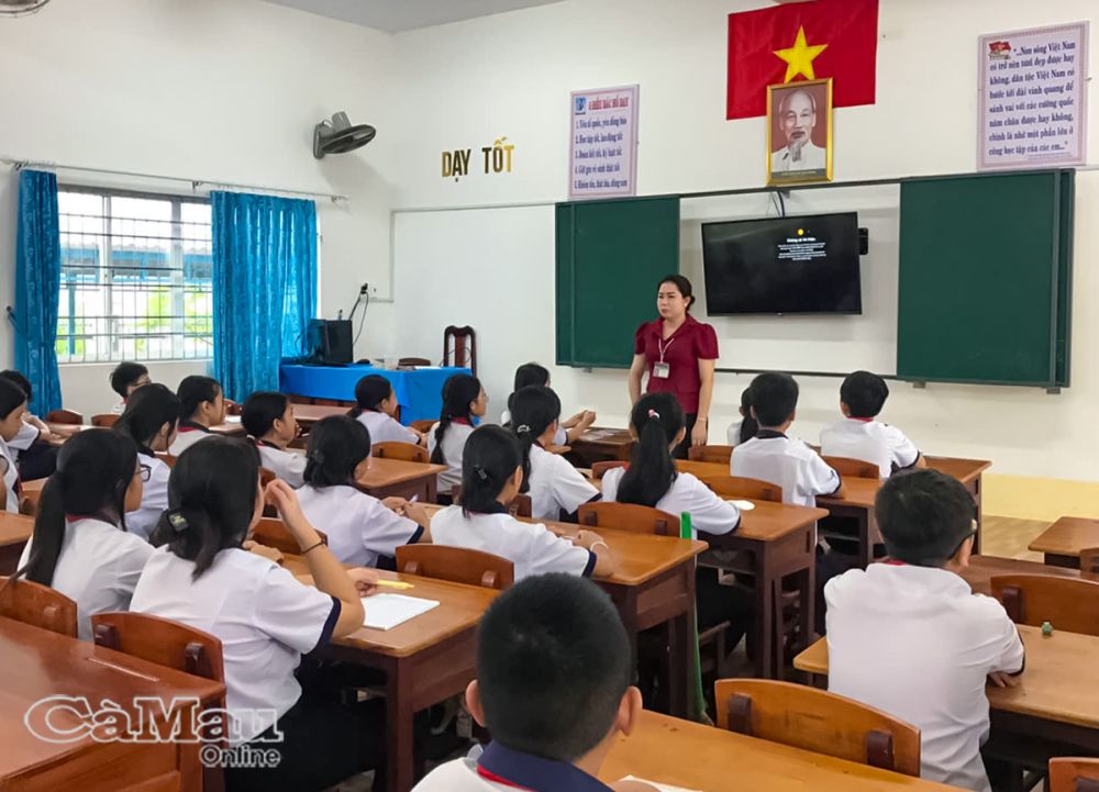 Ðến thời điểm này, huyện Năm Căn đã sắp xếp ổn định trường lớp cho năm học mới.