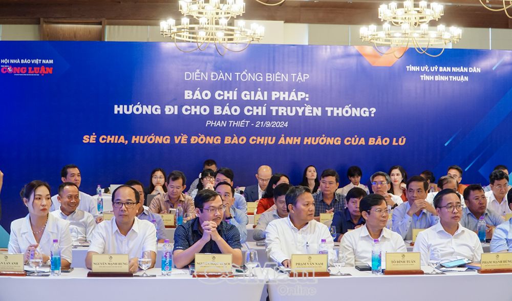 “Biết mình, biết người”, tìm giải pháp, hướng đi cho báo chí là thông điệp lớn của Diễn đàn Tổng Biên tập năm 2024 với hơn 100 Tổng Biên tập cơ quan báo chí cả nước tham dự.