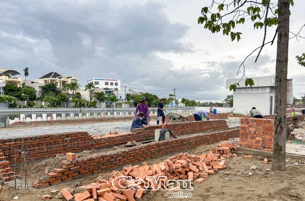 Hạ tầng khu vực Sông Ðốc đang tiếp tục được đầu tư nâng cấp để làm nền tảng thúc đẩy đô thị nơi đây phát triển nhanh và bền vững.