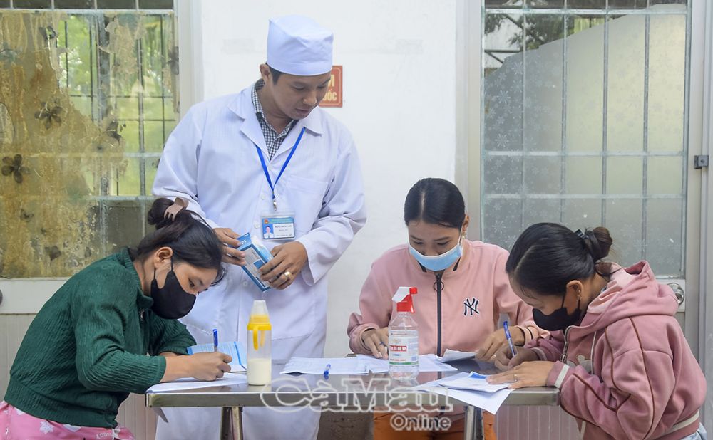 Người dân trên địa bàn xã mong muốn trạm y tế không chỉ được đầu tư về cơ sở vật chất, trang thiết bị mà còn nâng cao năng lực cho đội ngũ y, bác sĩ để phục vụ tốt hơn nhu cầu thăm khám tại tuyến cơ sở.