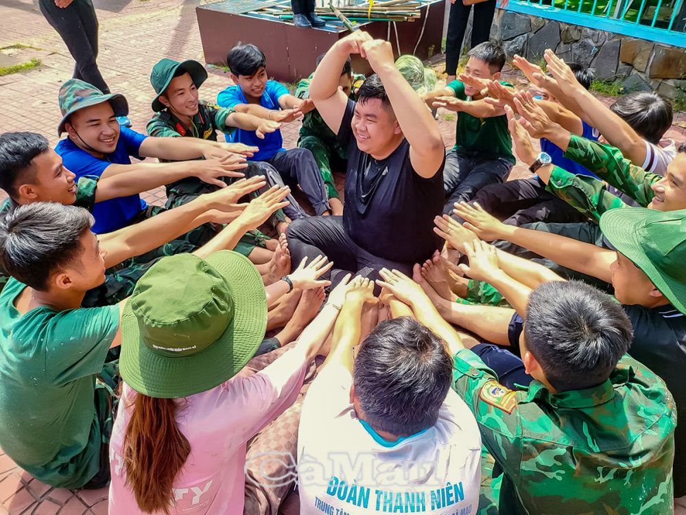 Tô Nhật Linh cho biết, bản thân dạn dĩ và tự tin hơn với nhiều kỹ năng cuộc sống, giao tiếp, rèn luyện được sau các hoạt động từ thiện, thiện nguyện.