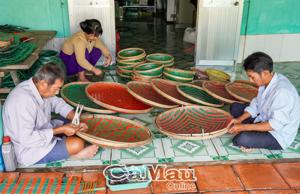 Ngày nay, nhiều nghề lao động không còn  dành riêng cho phụ nữ hay nam giới.