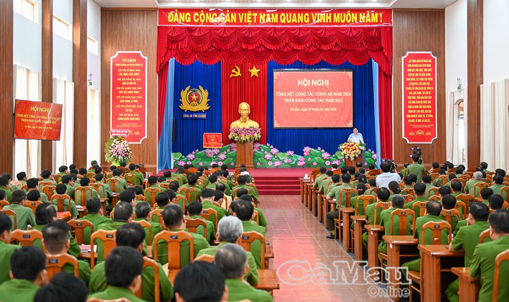 Hội nghị đã giành nhiều thời gian để các địa phương, các phòng chuyên môn thảo luận, chia sẽ về những hạn chế, những kinh nghiệm được đút kết từ thực tiễn trong đấu tranh, trấn áp tội phạm, đảm an an ninh trật tự ở cơ sở.