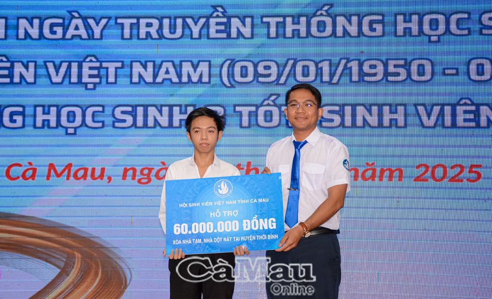 5/ Thực hiện Đề án xoá nhà tạm, nhà dột nát trên địa bàn tỉnh, Hội Sinh viên Việt Nam tỉnh Cà Mau xét và trao tặng 1 căn nhà trị giá 60 triệu đồng cho sinh viên có hoàn cảnh khó khăn, vượt khó vươn lên trong học.