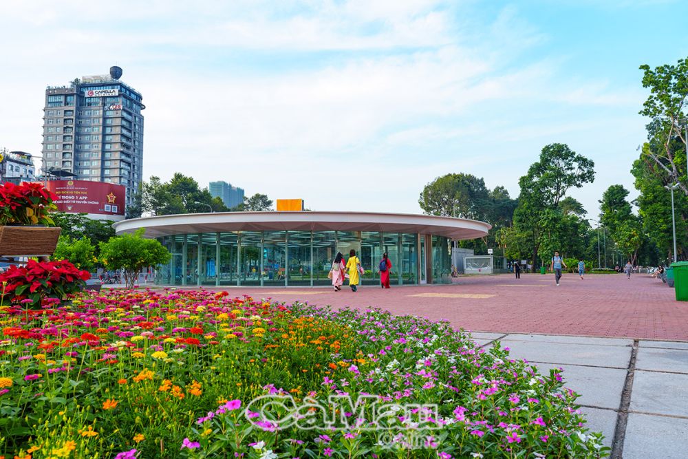 Là 1 trong 3 ga ngầm của tuyến Metro số 1, nhà ga Bến Thành là nhà ga lớn nhất, mang ý nghĩa biểu tượng cho tuyến Metro số 1 (Bến Thành - Suối Tiên).