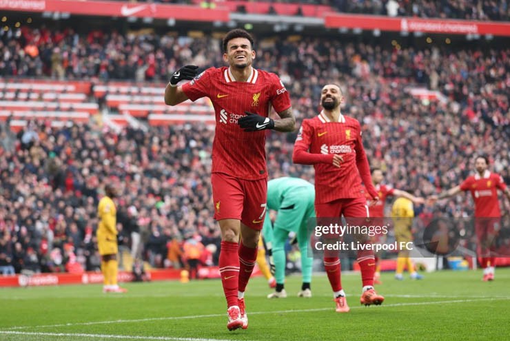 Diaz và Salah lập công, giữ lại 3 điểm quý giá cho Liverpool.