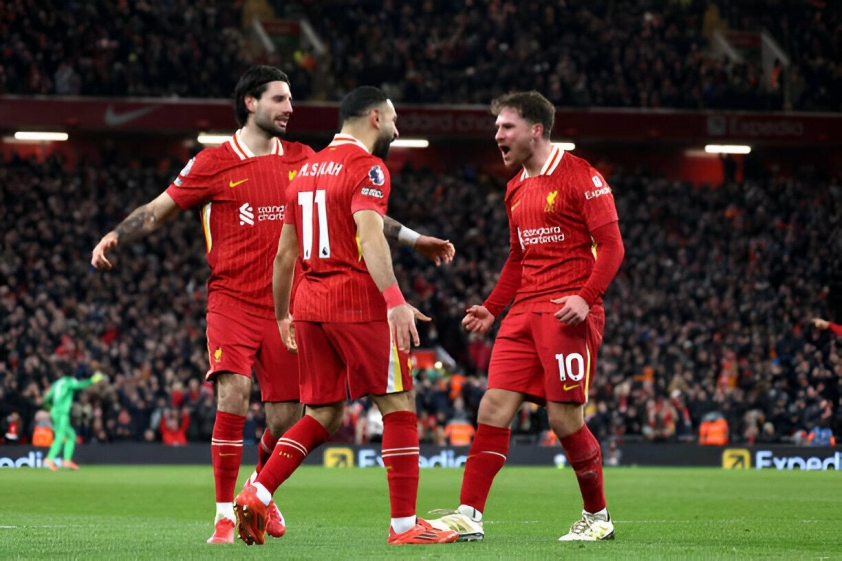 Mac Allister (10) ấn định chiến thắng cho Liverpool.