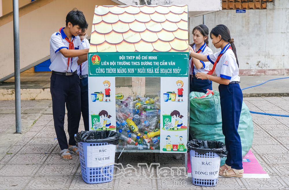 Mô hình “Ngôi nhà Kế hoạch nhỏ” đã giúp đỡ rất nhiều học sinh có hoàn cảnh khó khăn của Trường THCS Dương Thị Cẩm Vân.