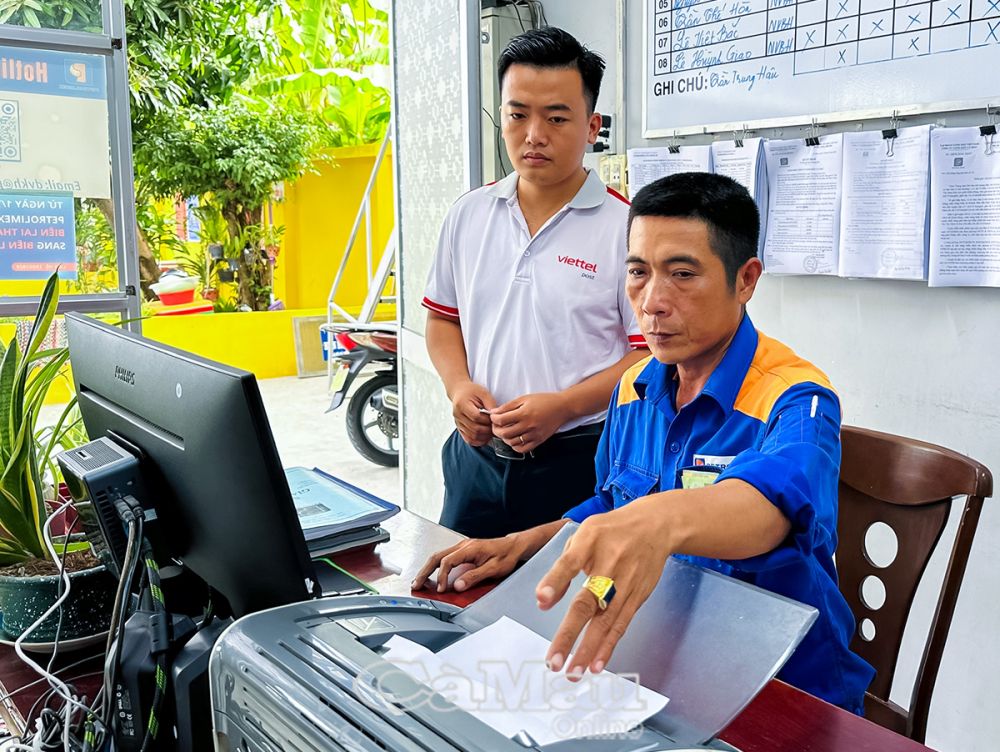 Công ty Xăng dầu Cà Mau là đơn vị tiên phong trên địa bàn tỉnh thực hiện chuyển đổi HÐÐT có kết nối tự động.