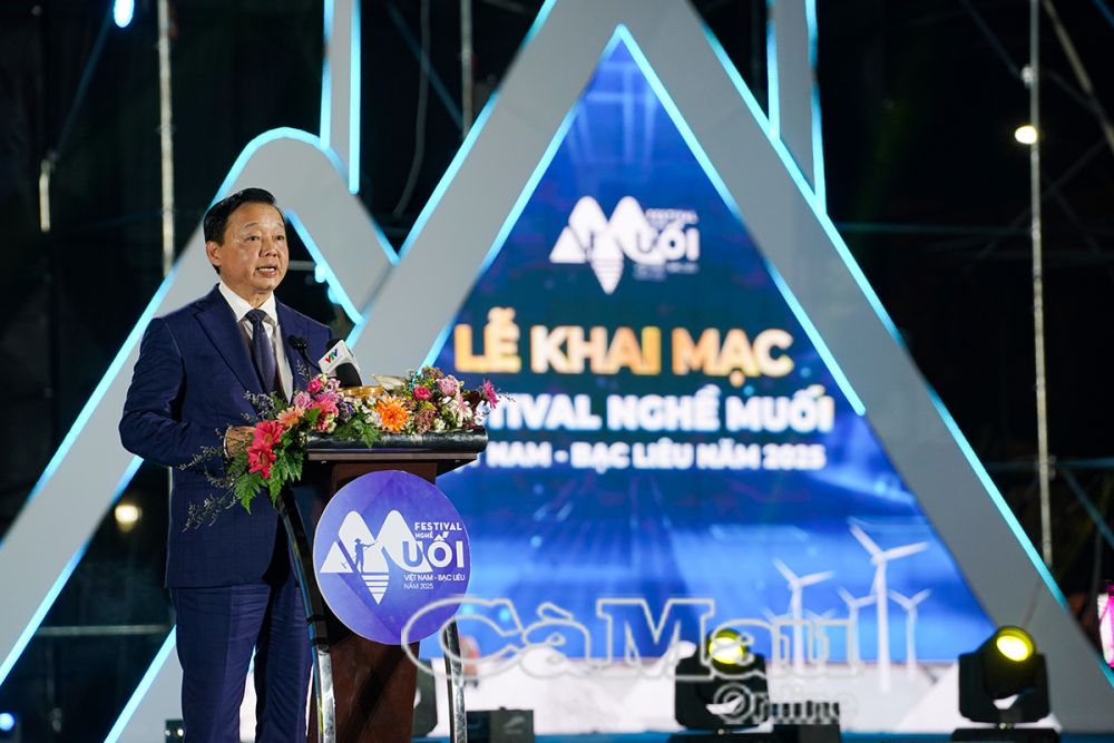 8- Đại biểu dự khai mạc Festival nghề muối Việt Nam - Bạc Liêu năm 2025 - Hành trình 100 năm nghề muối - Đời người”.