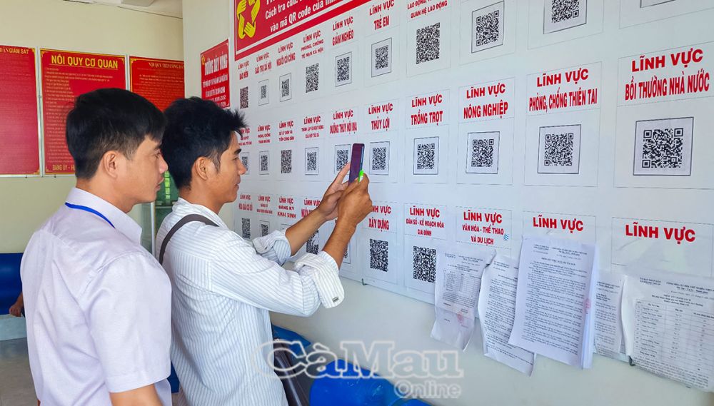 Người dân quét mã QR lĩnh vực đang cần thực hiện để xem hướng dẫn trình tự thủ tục.