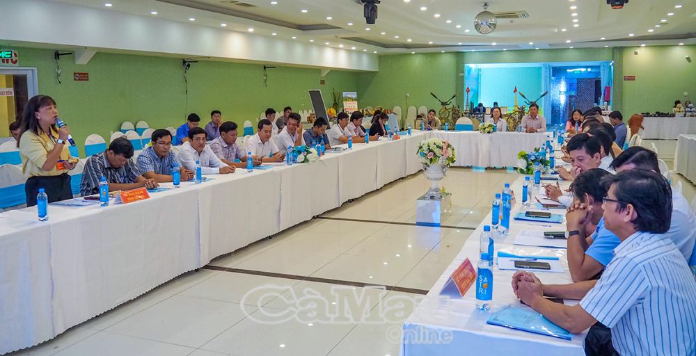 3/ Bà Nguyễn Thị Ngọc Thuý, Phó chủ tịch Hội LHPN tỉnh mong muốn các địa phương kết nối xúc tiến thương mại các sản phẩm của hội viên phụ nữ, đồng thời hỗ trợ kỹ thuật đóng gói, bảo quản để sản phẩm thêm bắt mắt, thu hút người tiêu dùng.