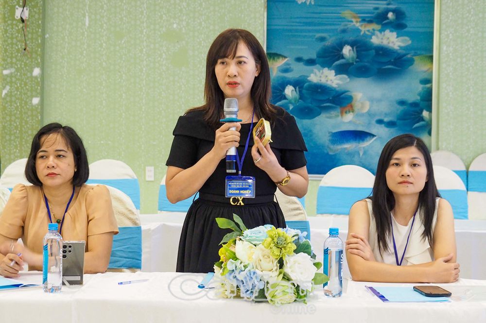 4/ Chị Nguyễn Thị Lệ Thanh, Giám đốc HTX mắm tép Thanh Nguyễn (tỉnh Ninh Bình) chia sẻ hành trình làm nên một số sản phẩm của HTX bán chạy trên thị trường hiện nay.