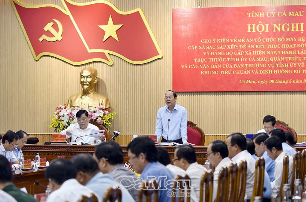 01/- Đồng chí Nguyễn Hồ Hải, Bí thư Tỉnh uỷ nêu yêu cầu, trách nhiệm của cán bộ, đảng viên cấp cơ sở sau sắp xếp phải gần dân, sát cơ sở, là người tiếp nhận và trực tiếp thực hiện công việc phục vụ Nhân dân.