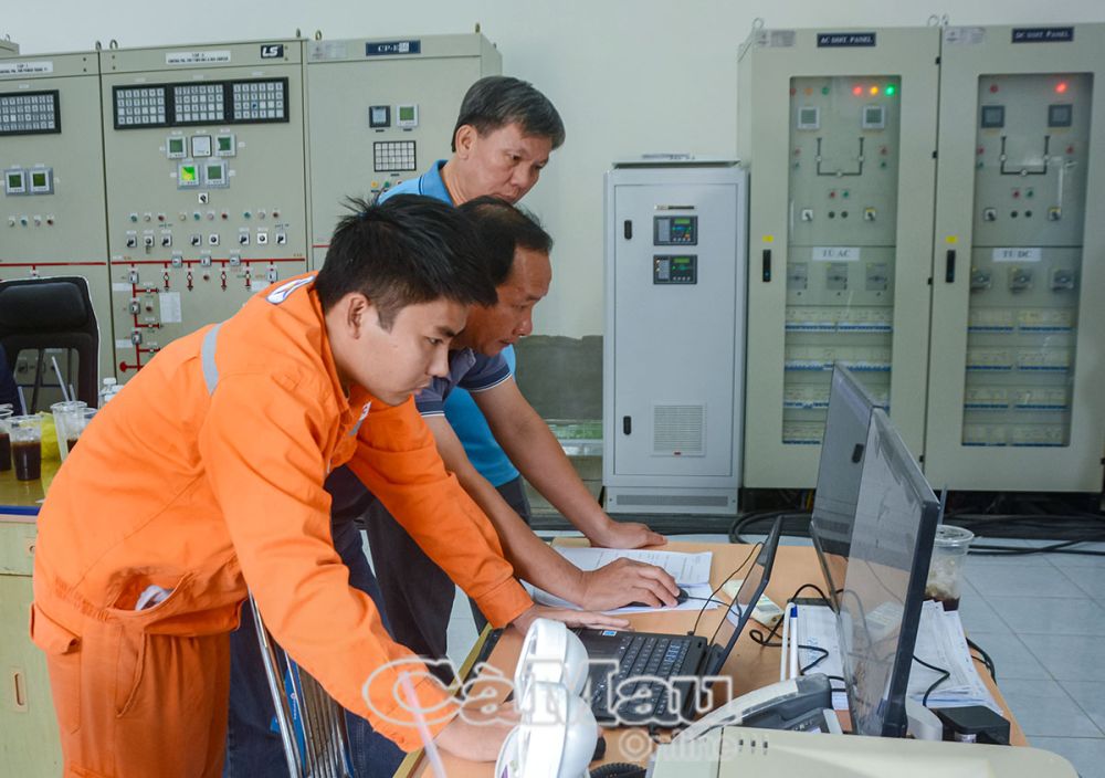 Công ty Ðiện lực Cà Mau đẩy mạnh ứng dụng công nghệ vào quản lý, vừa là giải pháp nâng cao chất lượng cung cắp điện, vừa để giải quyết chi phí trong sản xuất kinh doanh.