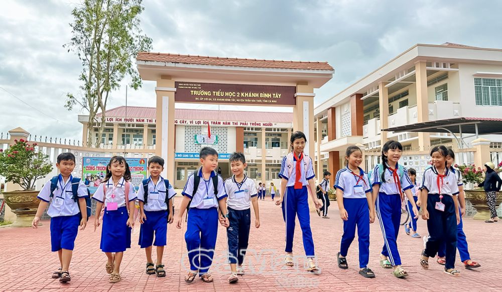 Hệ thống trường lớp được đầu tư đồng bộ, đáp ứng nhu cầu dạy và học, góp phần nâng cao chất lượng giáo dục của huyện.