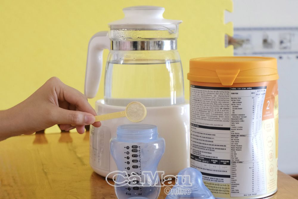 Sau hàng loạt vụ việc sản xuất sữa giả, người tiêu dùng ngày càng thận trọng hơn khi chọn lựa sản phẩm cho trẻ.
