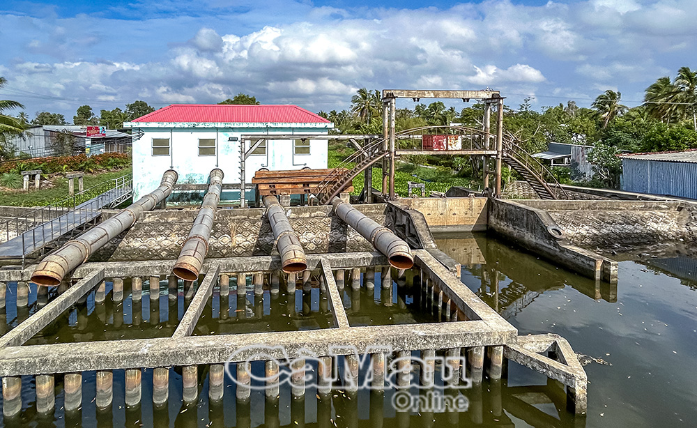 Chủ tịch UBND tỉnh giao Sở Nông nghiệp và Môi trường chủ trì, phối hợp các đơn vị liên quan kiểm tra, đánh giá kỹ hiện trạng hệ thống công trình đê điều, thuỷ lợi, nhằm phát hiện hư hỏng, yếu tố bất lợi để kịp thời xử lý.