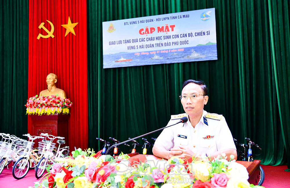 Đại tá Ngô Văn Thành phát biểu, ghi nhận, cảm ơn sự quan tâm, đồng hành của Hội LHPN Cà Mau.