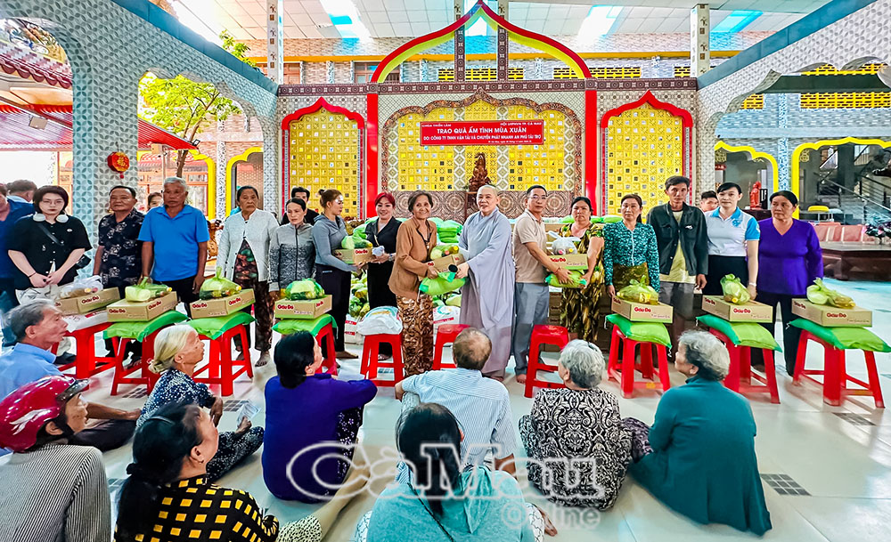 Hội Liên hiệp Phụ nữ TP Cà Mau luôn gắn kết với các tổ chức tôn giáo trên địa bàn thực hiện tốt công tác giảm nghèo, xã hội từ thiện.