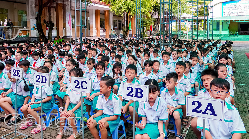 Trường Tiểu học Lê Quý Ðôn tích cực đổi mới hoạt động giáo dục thông qua các phong trào thi đua học tốt, giáo dục đạo đức, các hoạt động trải nghiệm sáng tạo, kỹ năng sống.