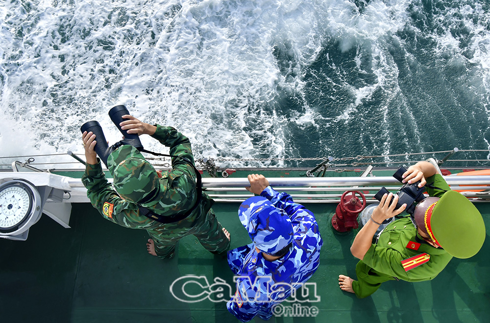 Chủ động phối hợp các lực lượng trong kiểm tra, giám sát, thực thi nhiệm vụ, đảm bảo trật tự, an toàn trên vùng biển quản lý.