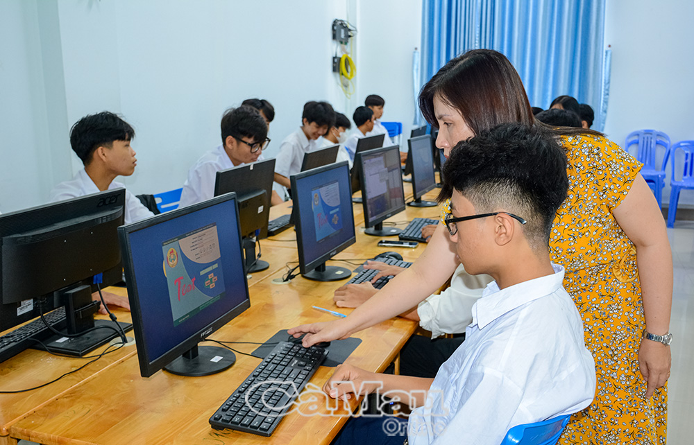Học viên tham gia Hội thi “Tìm hiểu về cuộc đời và sự nghiệp của Bác”. 