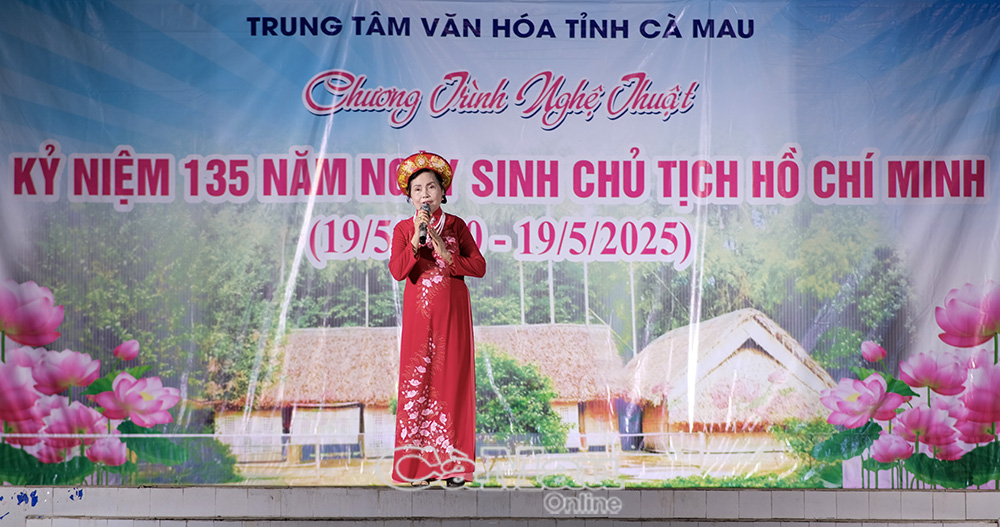 Bà Phạm Thuý Hằng, thành viên CLB Cao niên, cho biết: "Khi tham gia biểu diễn giúp tinh thần tôi thoải mái, vui vẻ hơn khi ở tuổi xế chiều".