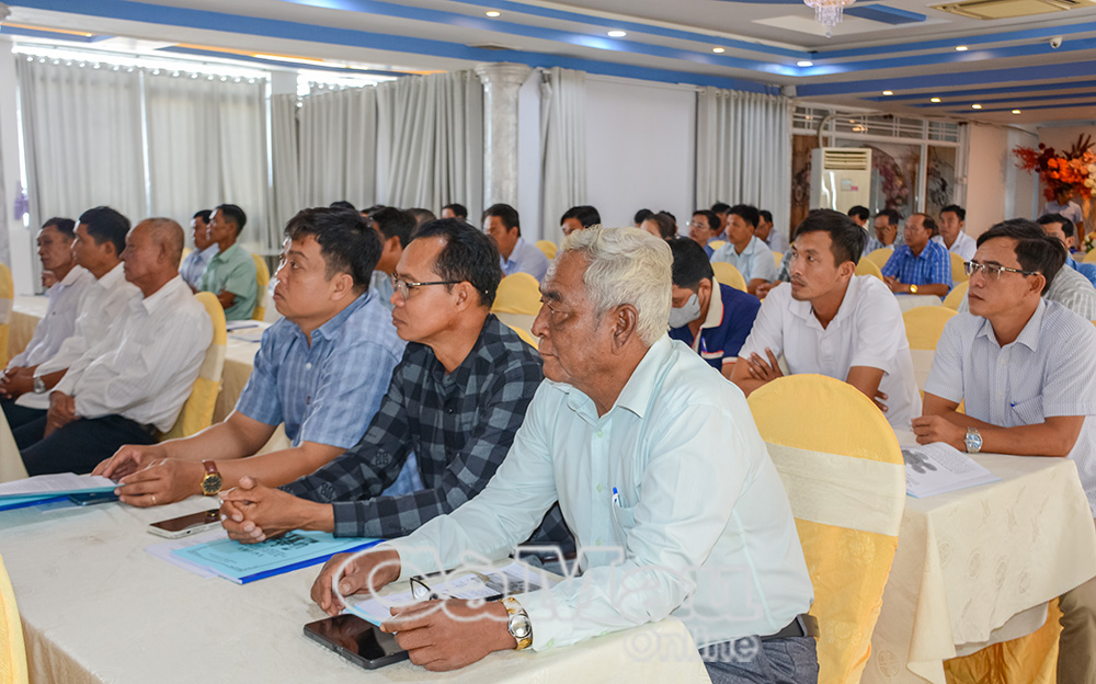 Các đại biểu tham gia hội nghị tập huấn. 
