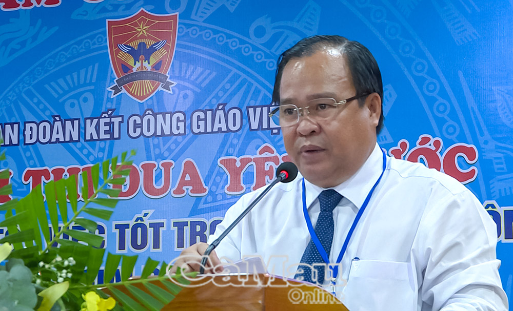Ảnh 2: Ủy viên Ban Thường vụ Tỉnh ủy, Phó Chủ tịch UBND tỉnh Nguyễn Minh Luân phát biểu tại đại hội. 