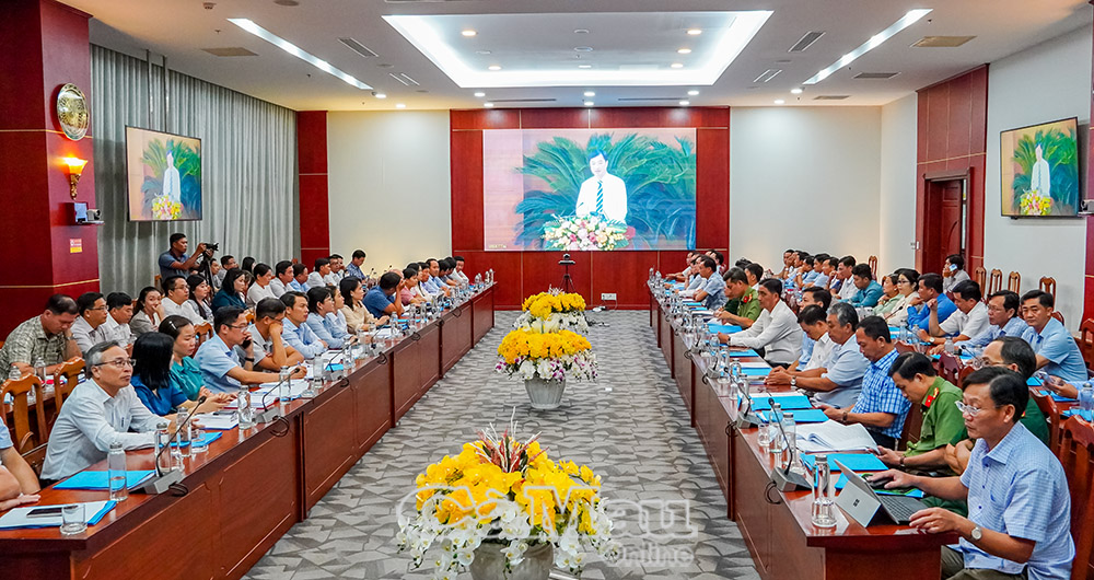 Các đại biểu dự hội nghị tại điểm cầu Cà Mau.