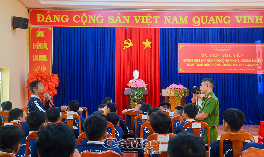 Trong các buổi tuyên truyền, học viên được khuyến khích chia sẻ những tác hại của ma tuý đối với bản thân.