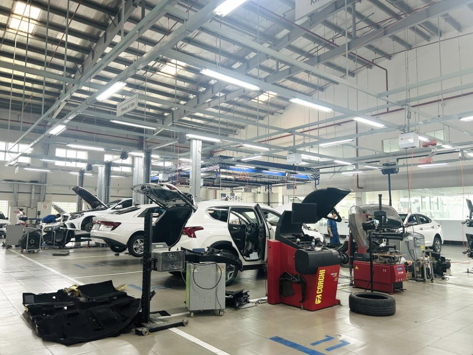 Showroom có nhiều không gian.