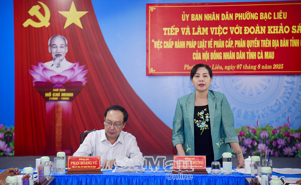 Bà Lê Thị Nhung, Phó Chủ tịch Thường trực HĐND tỉnh, phát biểu kết luận buổi làm việc.