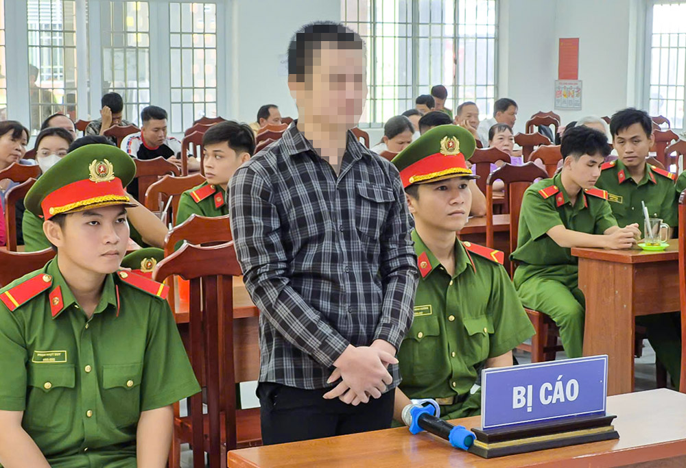 Bị cáo Đặng Nhựt Hào thành khẩn khai báo tại phiên xét xử.