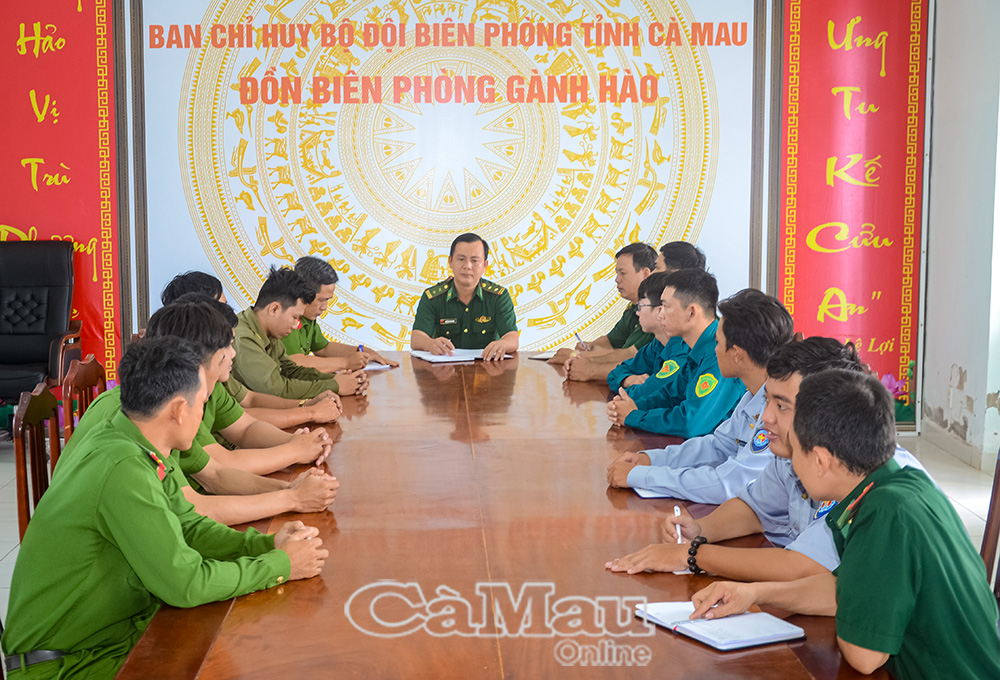 ÐBP Gành Hào tổ chức họp giao ban định kỳ với các lực lượng, trao đổi tình hình và các giải pháp đảm bảo ANTT trên địa bàn. Ảnh: Thanh Hải