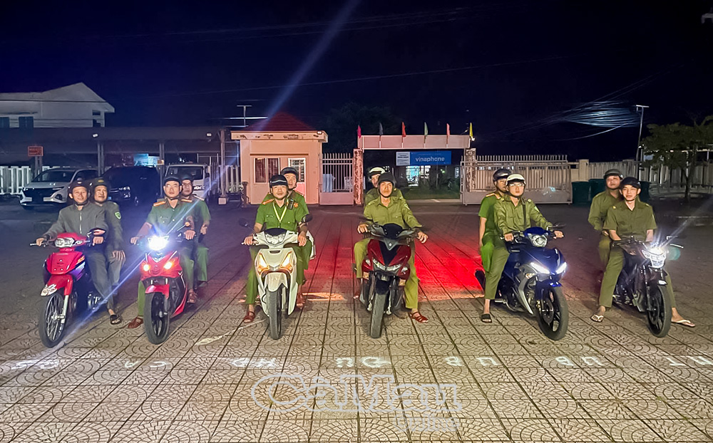 Lực lượng công an cơ sở tăng cường tuần tra, kiểm soát, bảo đảm an ninh trật tự trước, trong và sau tết Nguyên đán. Ảnh: Trúc Linh