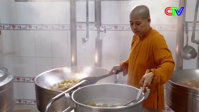 Người tốt, việc tốt 14/01/2026: Bếp ăn chay 30 năm vẫn đỏ lửa