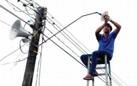 Sức trẻ Hưng Mỹ với công trình “Thắp sáng đường quê”