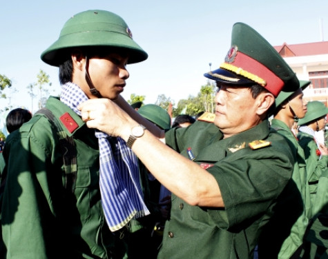 Phát huy truyền thống, hoàn thành xuất sắc nhiệm vụ quân sự, quốc phòng địa phương
