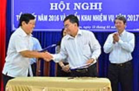 Năm 2016, tổng mức bán lẻ hàng hoá – doanh thu dịch vụ ước đạt hơn 51.700 tỷ đồng