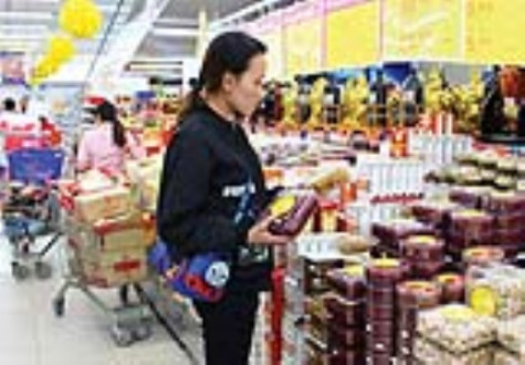 Sôi động thị trường bánh, mứt Tết
