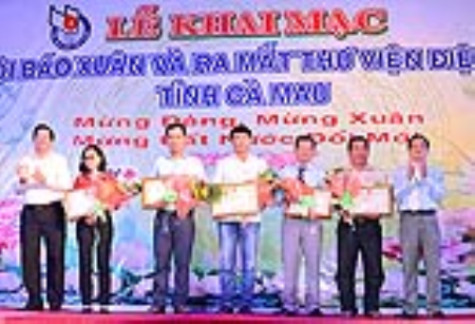 Đa sắc màu Hội báo Xuân Đinh Dậu