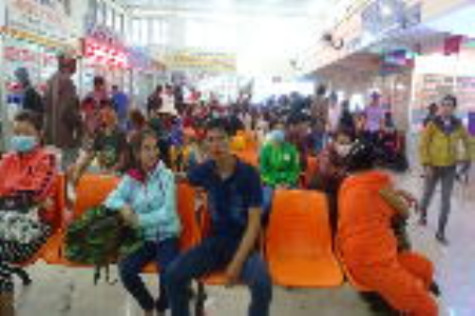 Nhiều bến cóc, xe dù xuất hiện