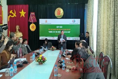 Nhắn tin “Chung tay xoa dịu nỗi đau da cam”