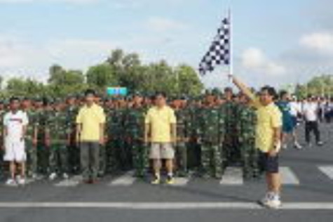 Hưởng ứng ngày chạy Olympic vì sức khỏe toàn dân