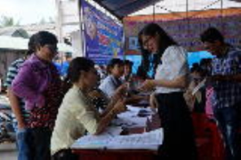 Hơn 1.000 lao động tham gia sàn giao dịch việc làm