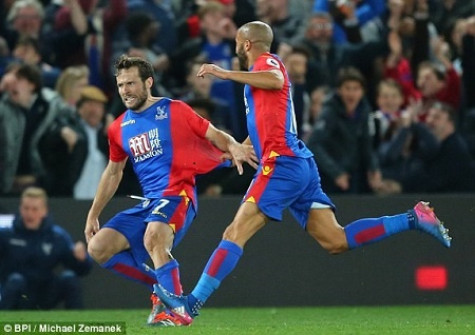 Crystal Palace 3 – 0 Arsenal: cú sốc tại Selhurst Park